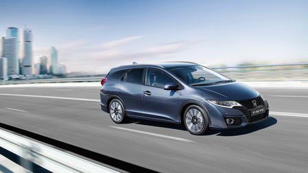 Honda Civic Tourer 2015, em estrada