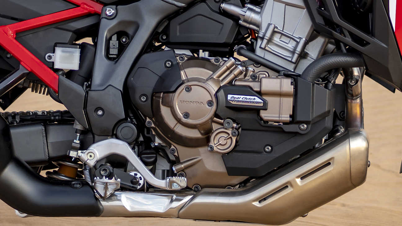 Honda Africa Twin, zoom no punho esquerdo