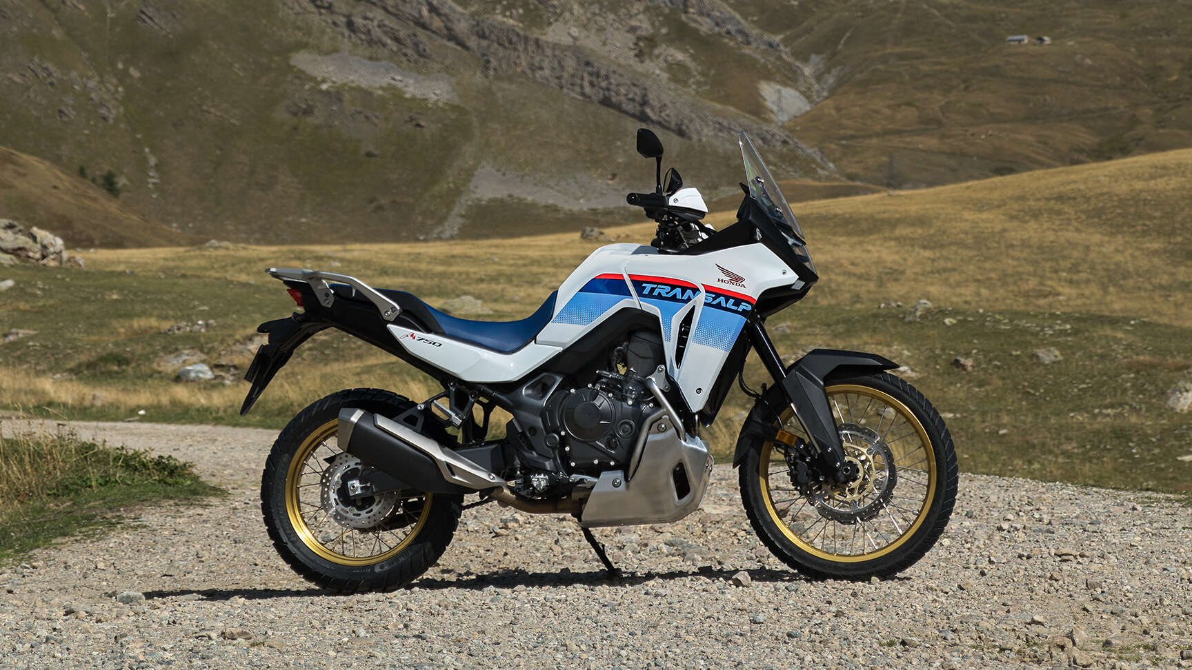 XL750 Transalp equipada com o Pack Rally.