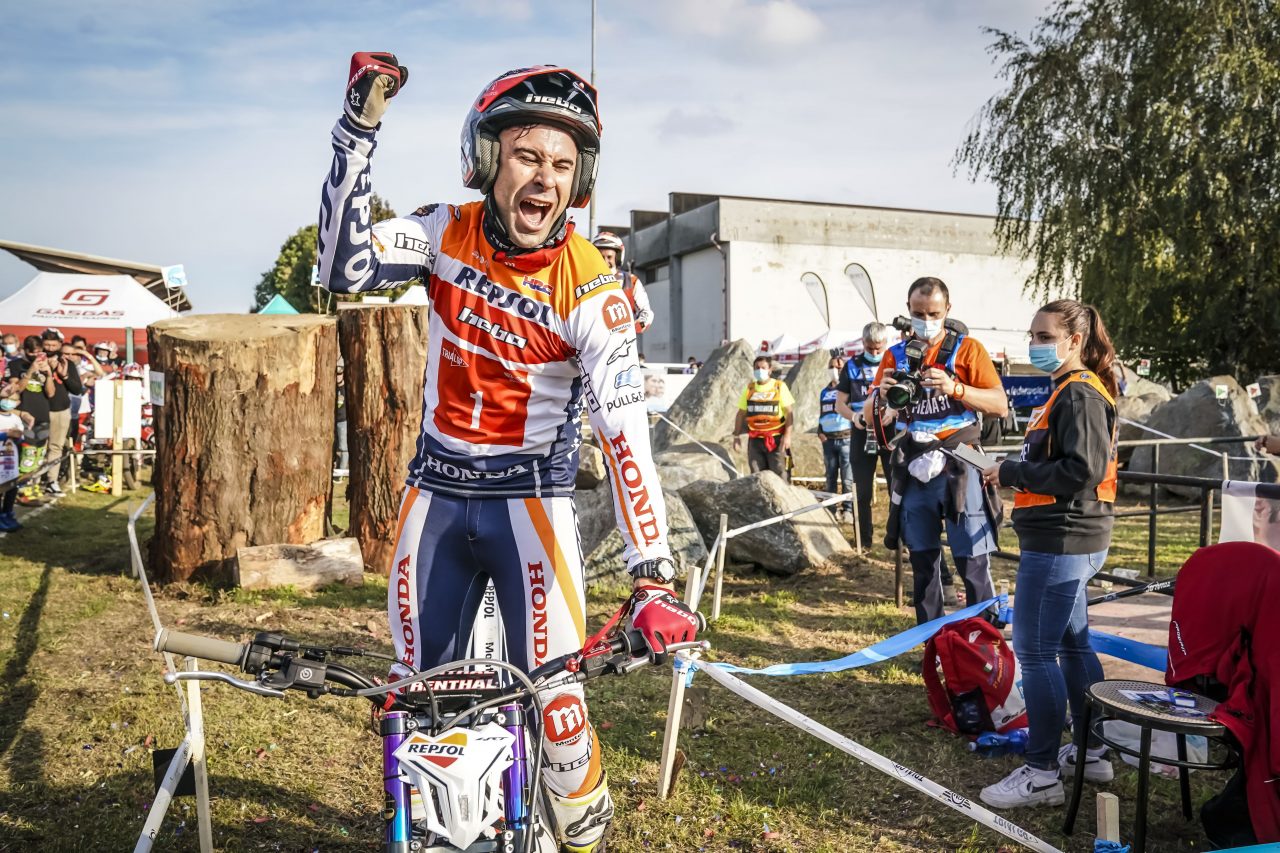 Toni Bou a celebrar.