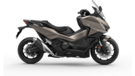 Forza 750 35kW 2026 Matte Warm Ash Metallic (YR-386)