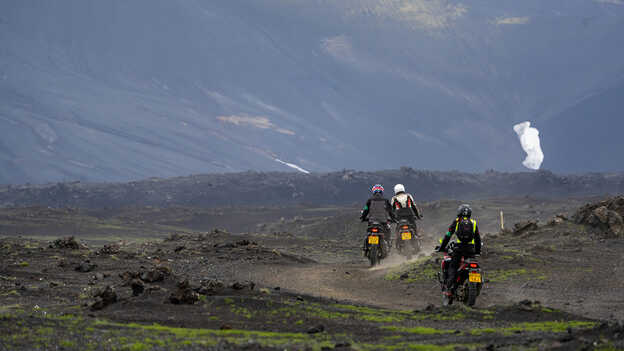 Pilotos HAR na Islândia com terreno montanhoso