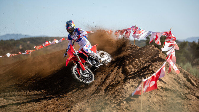 Honda CRF250R com o piloto de motocross Jett Lawrence