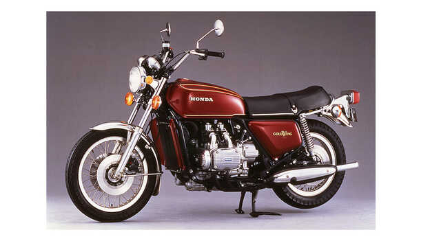 1982 - Sistema de travagem combinado (CBS)