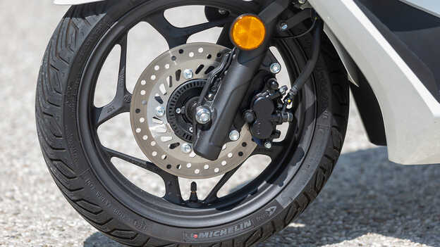 1992 - Sistema de travões anti-bloqueio (ABS)