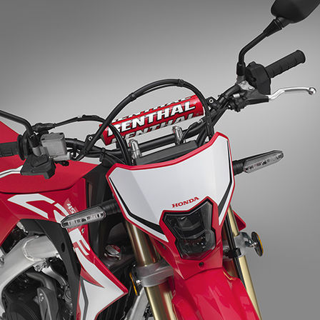 CRF450L, grande plano do guiador