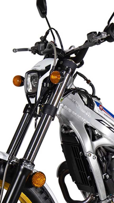 Vista dianteira da Montesa 4RT 260