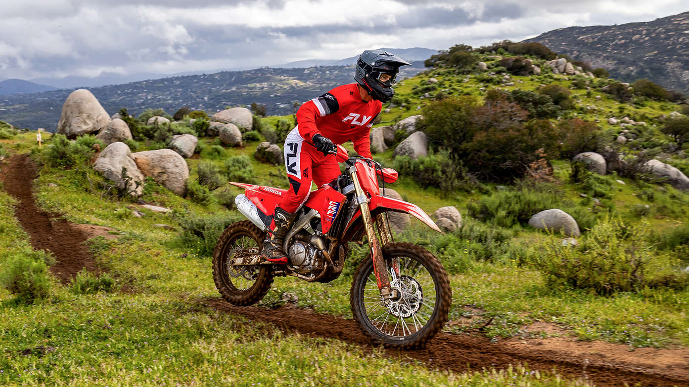 2025 CRF450RX imagem dinâmica