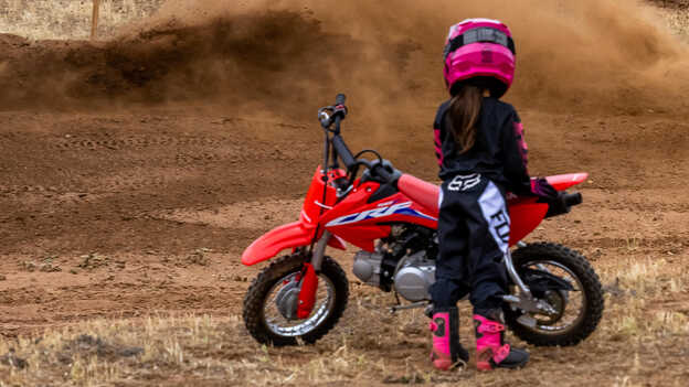 Altura do assento da Honda CRF50F