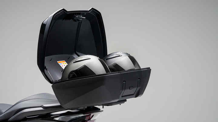 Forza 125, MALA TRASEIRA DE 35 L