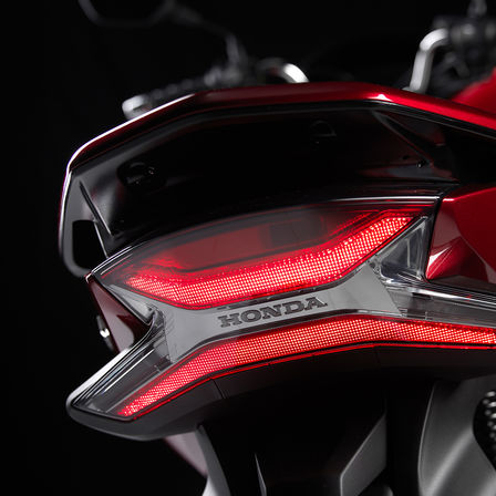 Grande-plano da secção posterior da Honda PCX125.