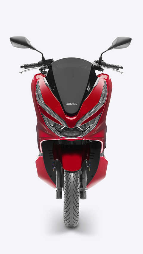 Vista dianteira da Honda PCX125.