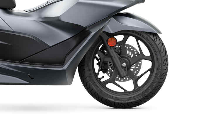 Honda PCX125 - Novas rodas com pneus maiores