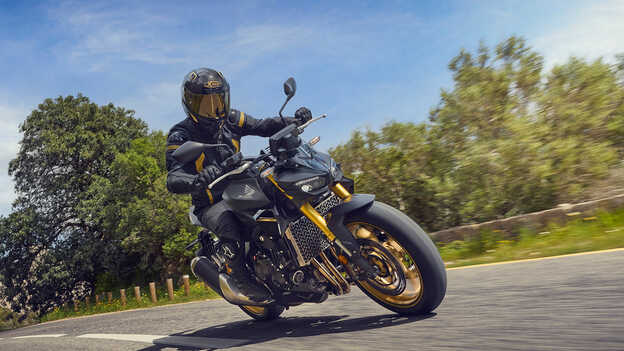 Modos de condução com Controlo de Binário Selecionável Honda (HSTC)