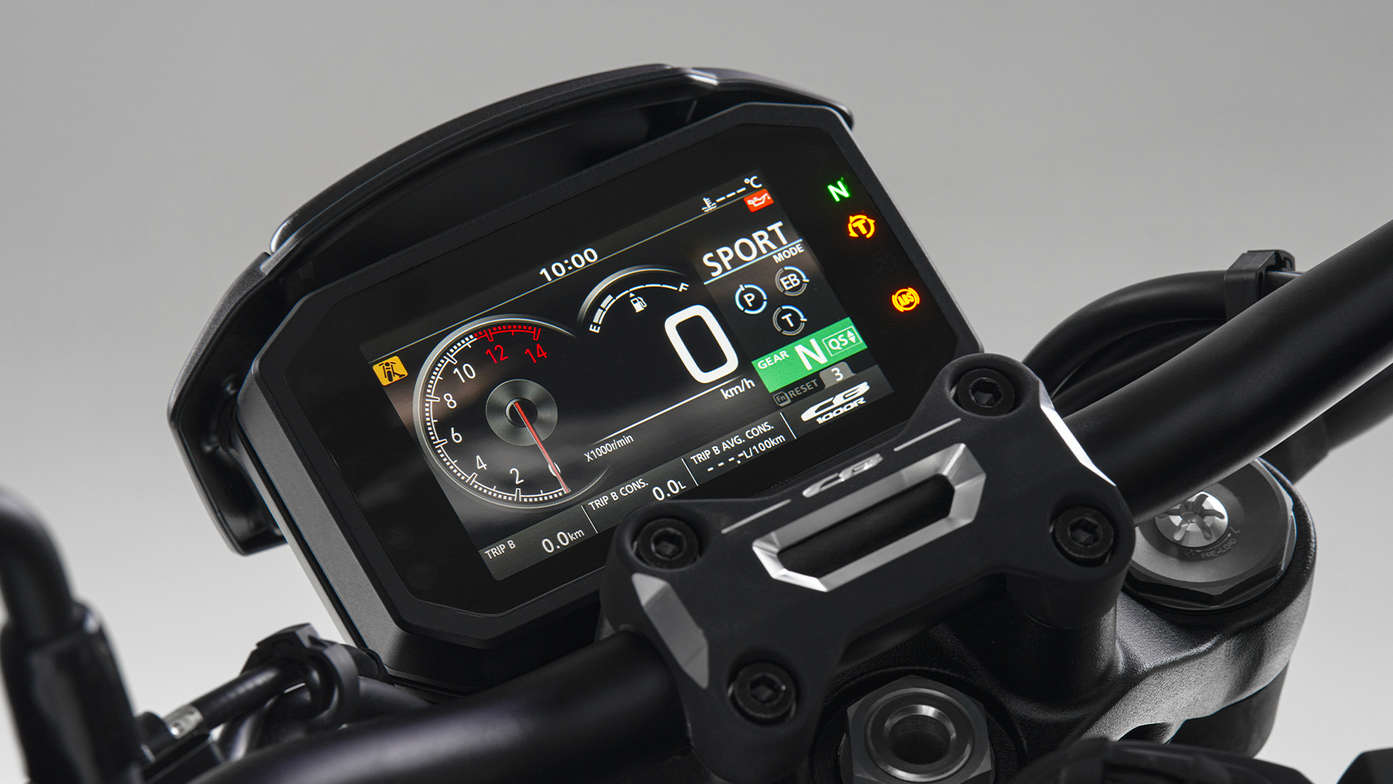 CB1000R Black Edition, ecrã TFT de 5 polegadas com Honda Smartphone Voice Control System