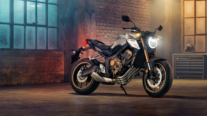 Honda CB650R em estúdio