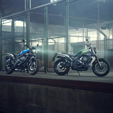 CL500 em Candy Caribbean Blue Sea e Matte Laurel Green Metallic