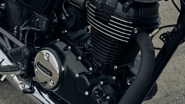 Grande plano do motor monocilíndrico GB350S