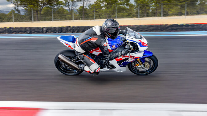 Honda Fireblade na pista