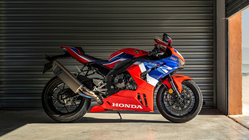 Honda CBR1000RR-R Fireblade destacando a sua Aerodinâmica topo de gama