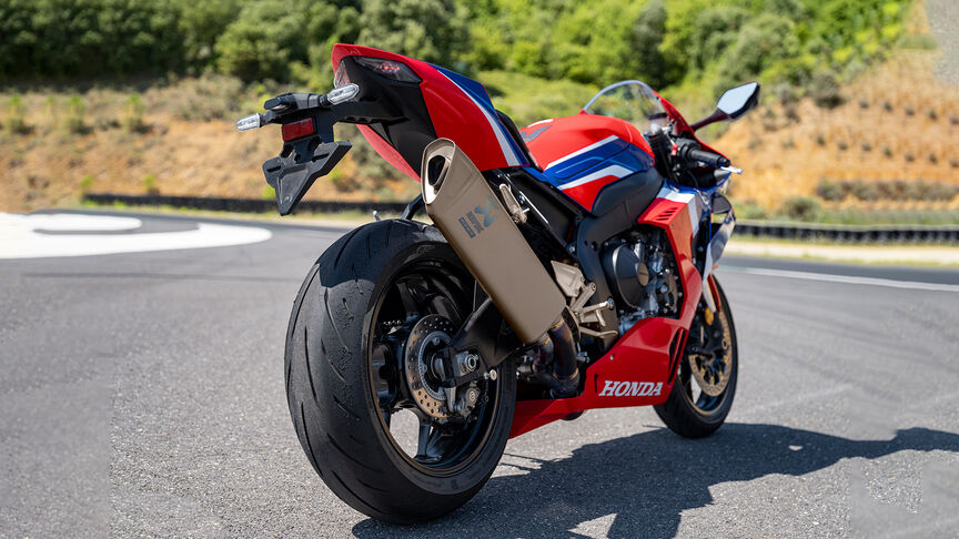 Honda CBR1000RR-R Fireblade destacando a sua Aerodinâmica topo de gama