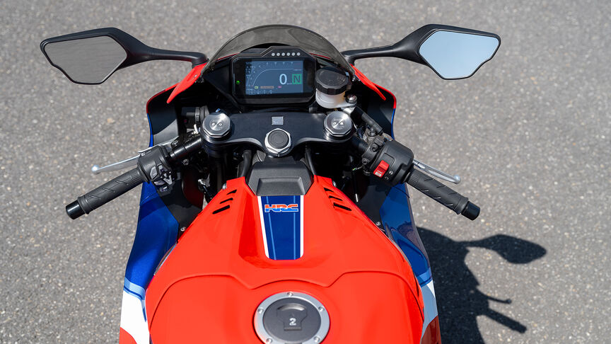Honda CBR1000RR-R Fireblade destacando a sua Aerodinâmica topo de gama