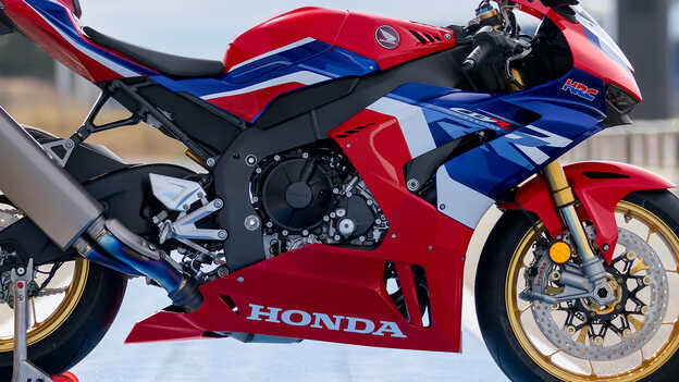 Honda CBR1000RR-R Fireblade SP com altas rotações