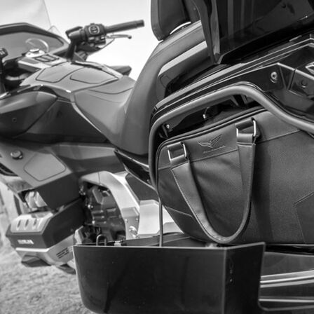 Honda GL1800 Gold-Wing, Pacote completo de opções