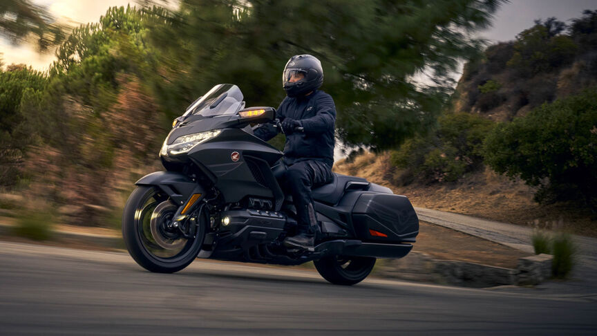 Vista lateral da Honda GL1800 Gold Wing