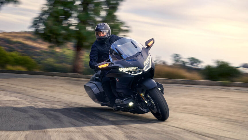 Vista lateral da Honda GL1800 Gold Wing