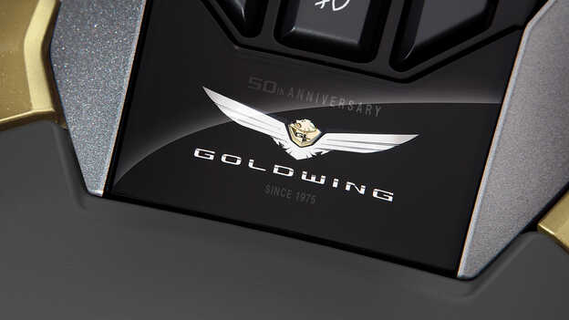 Honda GL1800 Gold Wing Tour, equipada com airbag