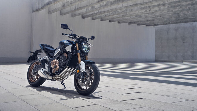 Honda CB650R em estúdio